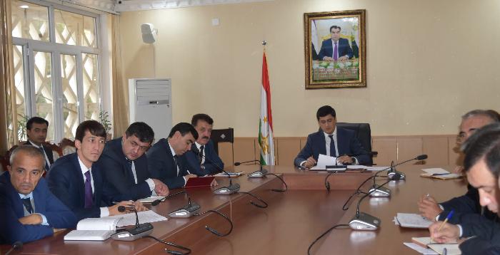Дар ҷаласаи навбатии ҳарҳафтаинаи раиси Кумита