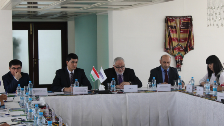 Round table with the participation of development partners 