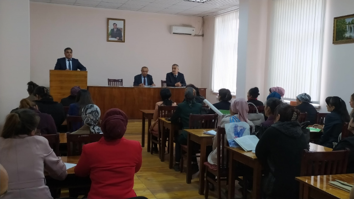 Meeting with education workers of Sughd region