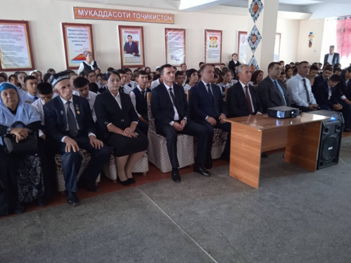 Celebration of the Day of Knowledge in secondary educational institution No. 21 named after Babajon Gafurov of Zafarabad district