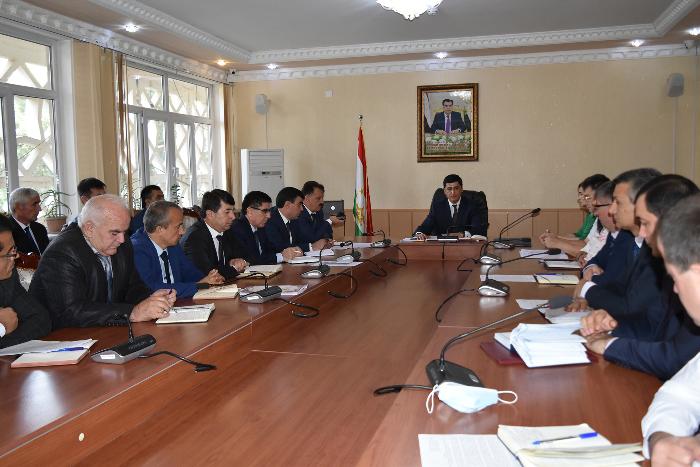 At the weekly meeting of the Chairman of the Committee