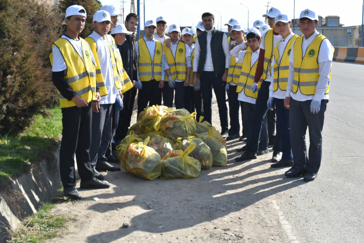 Ecological campaign "Clean Road" from the Dushanbe exit to the Istiqlol tunnel of Khatlon region