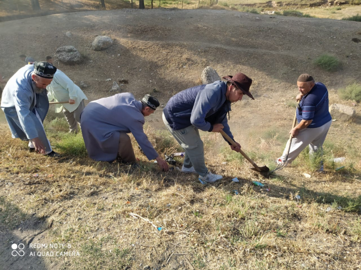 Carrying out environmental campaigns in the Rudaki district