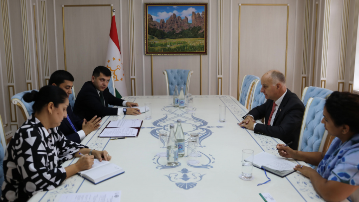 Meeting of the Chairman of the Committee, B. A. Sheralizoda, with the British Ambassador to Tajikistan, Mr. Tim Jones